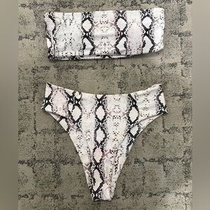 SHEIN Snake Print Bikini - Black and White